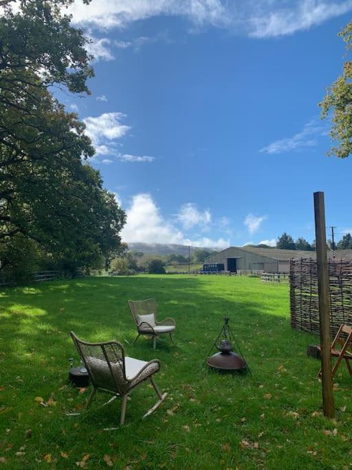 Вилла Aspen Leaves: The Perfect Farm Retreat Graffham Экстерьер фото